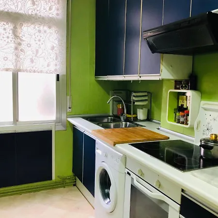 Atxuri Private Room منزل للإقامة *
